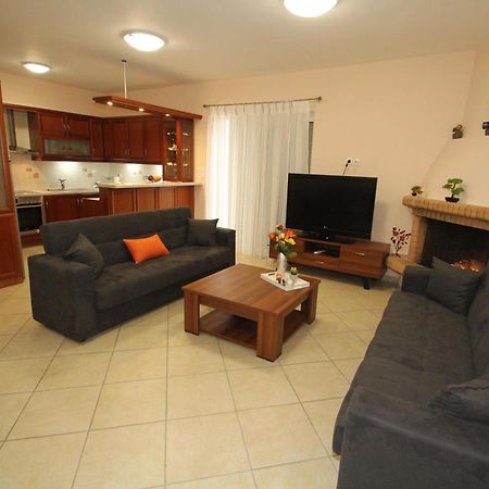 Spacious Country Apartment Vravrona Exterior foto